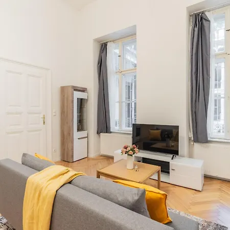 Apartamento Cozy On The Andrassy Fashion St Budapest
